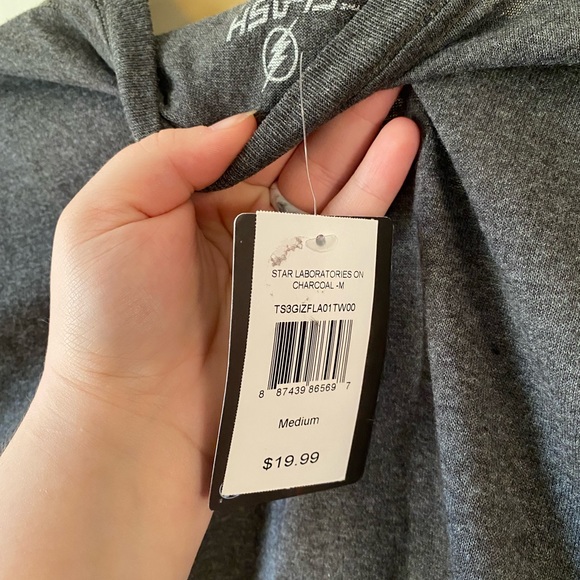 NWT Mens Medium The Flash DC Comics STAR Industries Tee Shirt - Picture 3 of 4